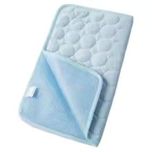 Golden Hearts Pet cooling mat in Light Blue